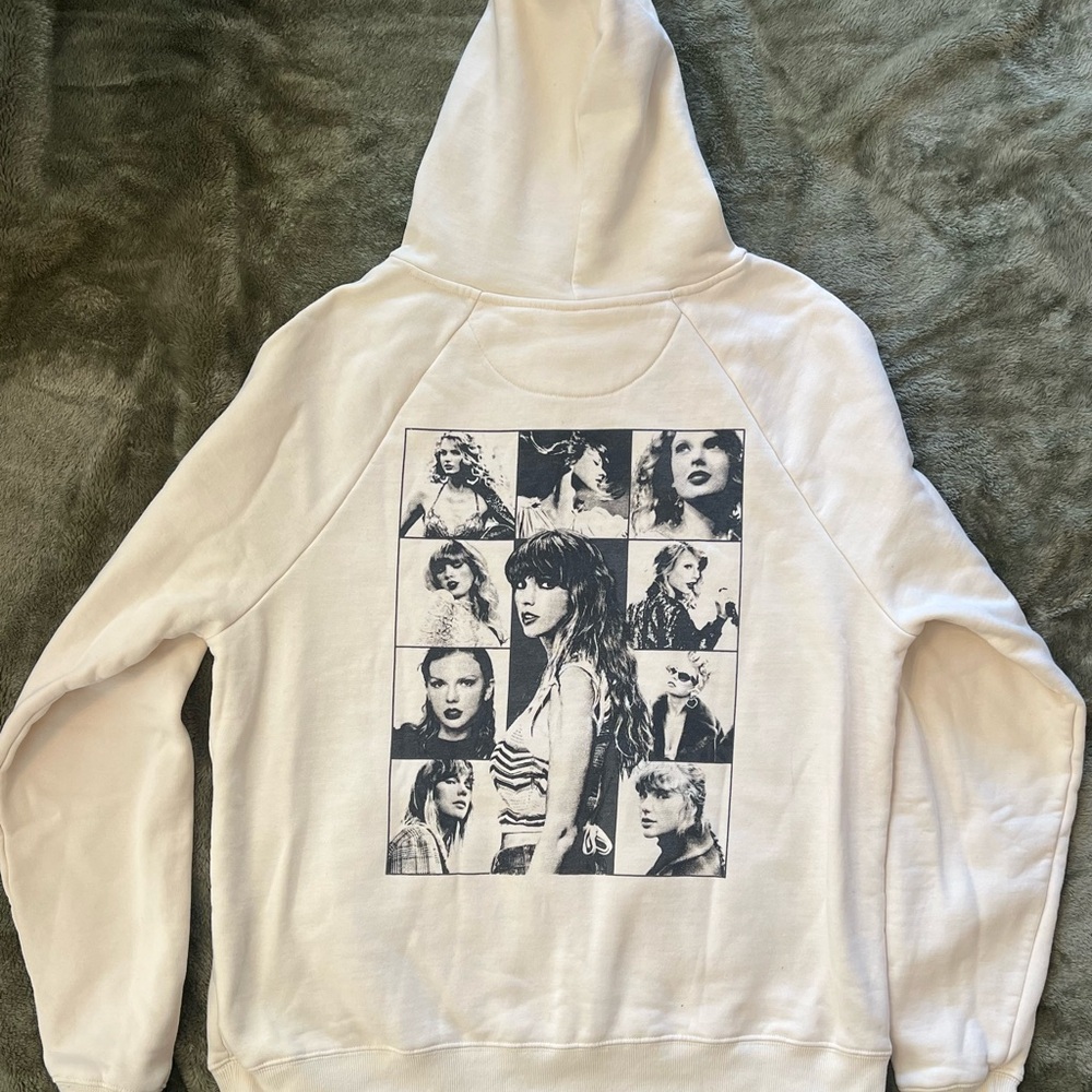 Taylor Swift Official Eras Tour Beige Cream Black Sweatshirt Hoodie Small S